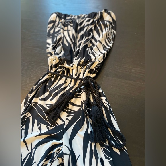 Women’s Black and White Jumpsuit - Picture 6 of 8